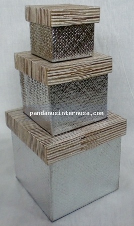 Pandanus square metallic box set of 3 handicraft