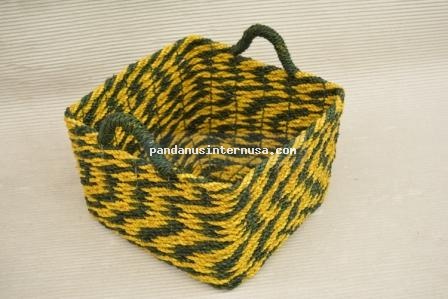 Seagrass square basket handicraft