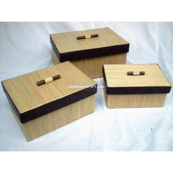 handicraft Mendong Rectangle Box with Bamboo Handle set of 3