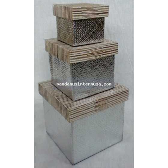Pandanus square metallic box set of 3 handicraft
